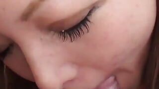 Depois da escola, 18 anos, uma grande puta japonesa com grosso,