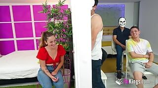 ENCONTRO QUENTE! Amadora argentina Ammy Ruiva está desesperada por uma boa foda