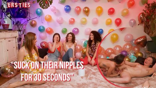 Ersties – lésbicas gostosas jogam um jogo fumegante de verdade ou desafio