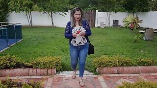 Eu faço uma boa proposta para uma garota desconhecida – parte 1 – pornô em espanhol