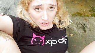 FODENDO COM ESTRANHO AO AR LIVRE