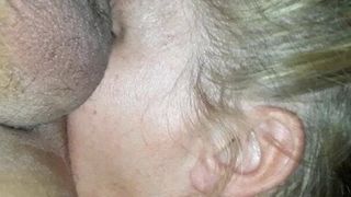 Milf loira traindo – jovem gata adora pau duro