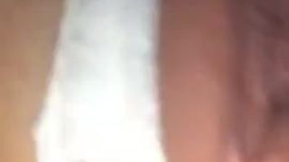 Mostrando a bucetinha