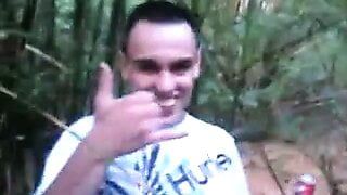 fudendo no mato foi parar na net