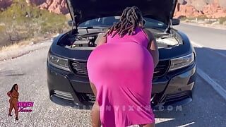 Gorda negra fode na frente do veículo com um estranho com um pênis grande