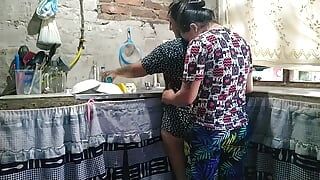 Minha amante está com ciúmes e é hora de agradá-la como ela gosta