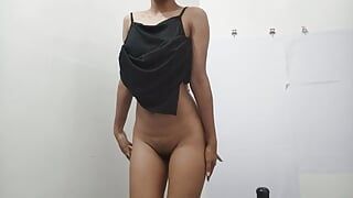 Se você gostou de ver essa buceta esticando, deixe um like